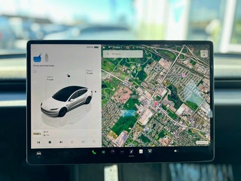 Used 2025 Tesla Model 3 Long Range image 22