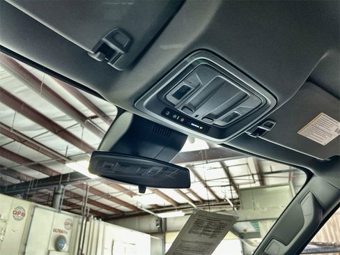 Used 2022 Chevrolet Silverado 1500 LT image 30