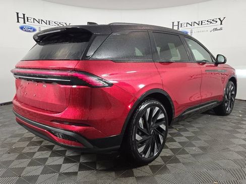 Used 2026 Lincoln Nautilus Reserve AWD/4WD image 4