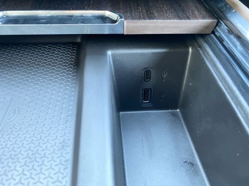 New 2026 GMC Acadia Denali Ultimate w/ LPO, Floor Liner Package image 21