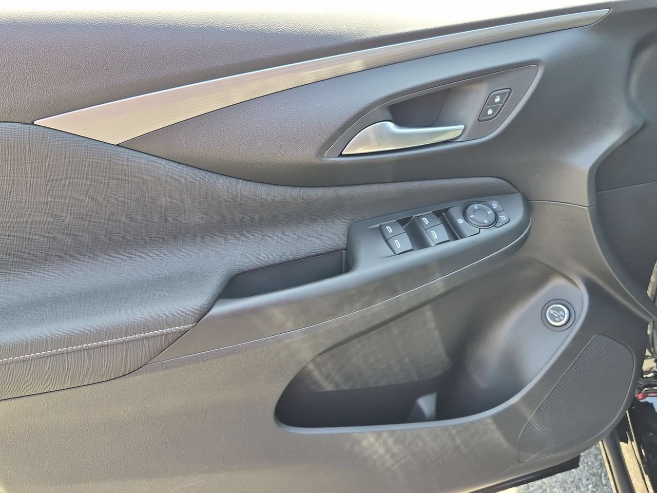New 2026 Buick Envista Sport Touring FWD image 21