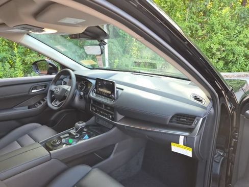 New 2026 Nissan Rogue Dark Armor AWD/4WD image 11