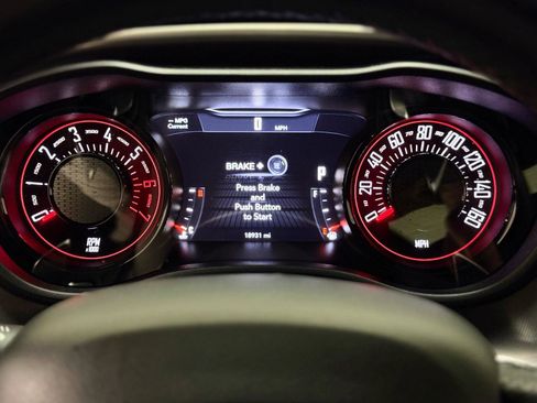 Used 2022 Dodge Challenger R/T w/ Blacktop Package image 19