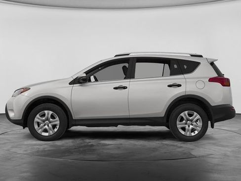Used 2013 Toyota RAV4 LE AWD/4WD image 4