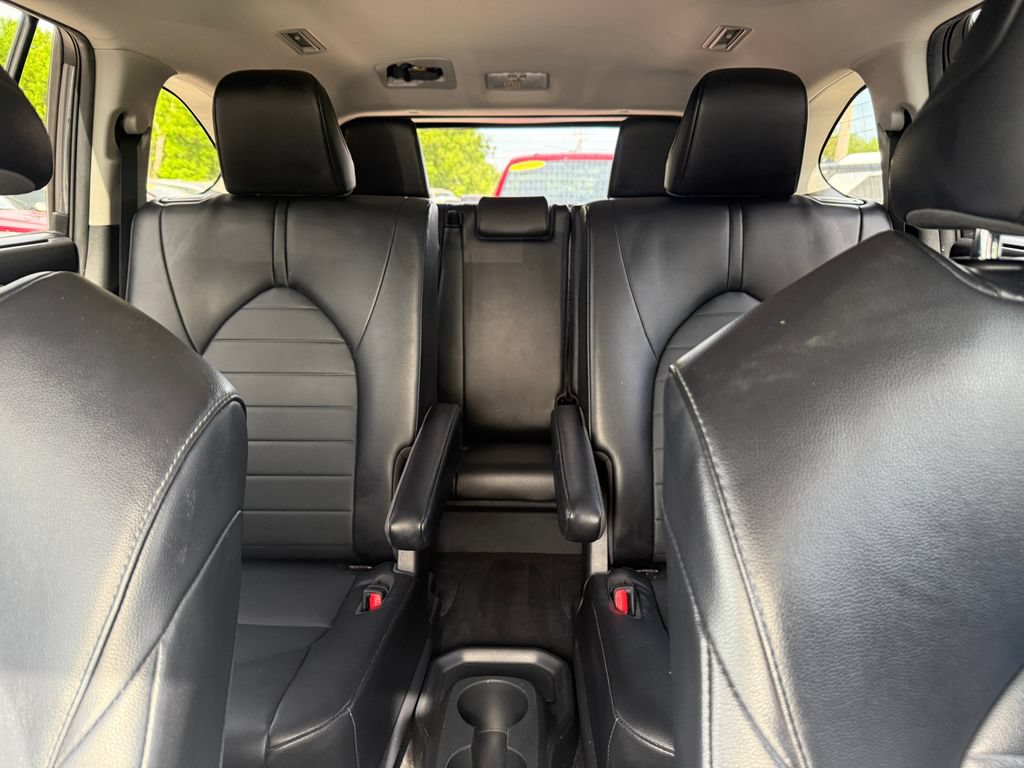 Used 2022 Toyota Highlander XLE AWD/4WD image 21