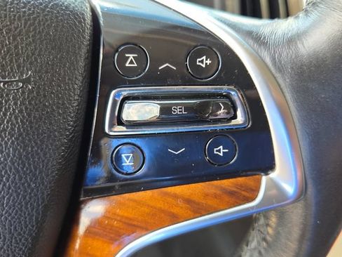 Used 2016 Cadillac Escalade Luxury RWD image 24