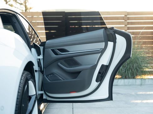 Used 2022 Porsche Taycan Turbo S image 92