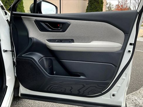 Used 2025 Subaru Forester image 22