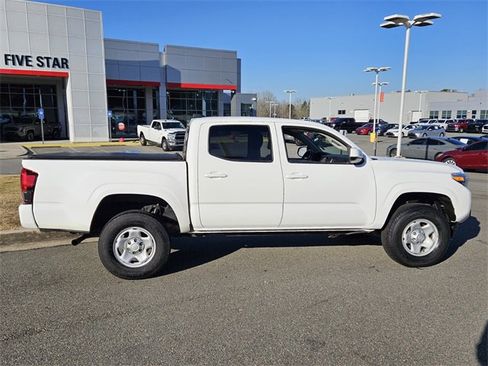 Used 2023 Toyota Tacoma SR image 13