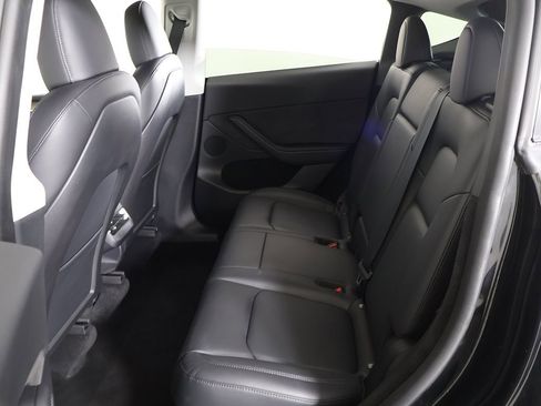 Used 2023 Tesla Model Y Long Range image 34