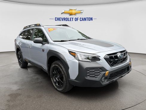 Used 2025 Subaru Outback Wilderness w/ Wilderness Package AWD/4WD image 3