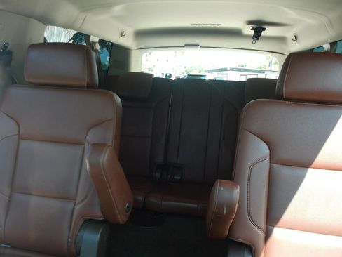 Used 2017 Chevrolet Suburban Premier RWD image 23