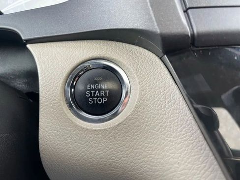 Used 2019 Toyota Sienna XLE FWD image 26