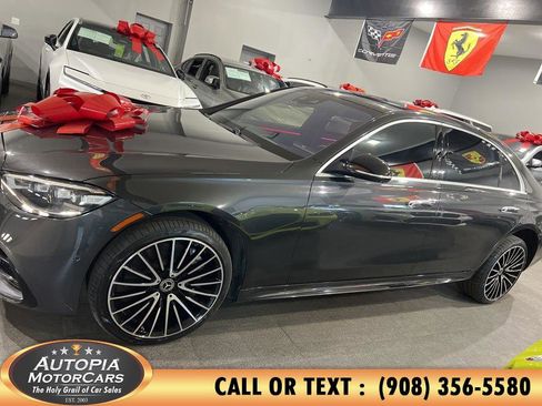 Used 2022 Mercedes-Benz S 500 4MATIC image 3