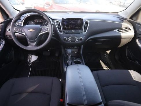 Used 2024 Chevrolet Malibu LT FWD image 21