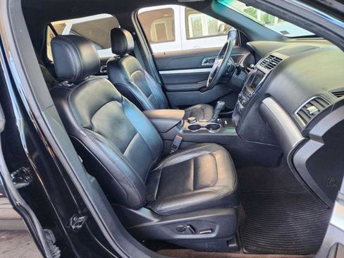 Used 2016 Ford Explorer XLT w/ Equipment Group 202A AWD/4WD image 20