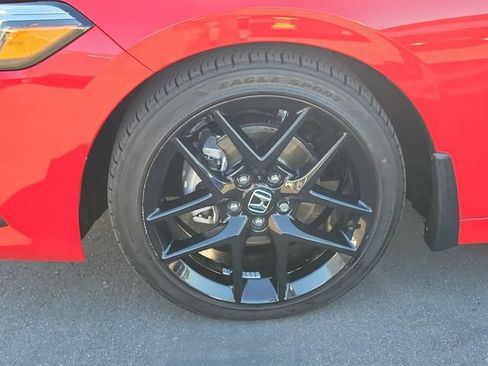 Used 2024 Honda Civic Sport image 5