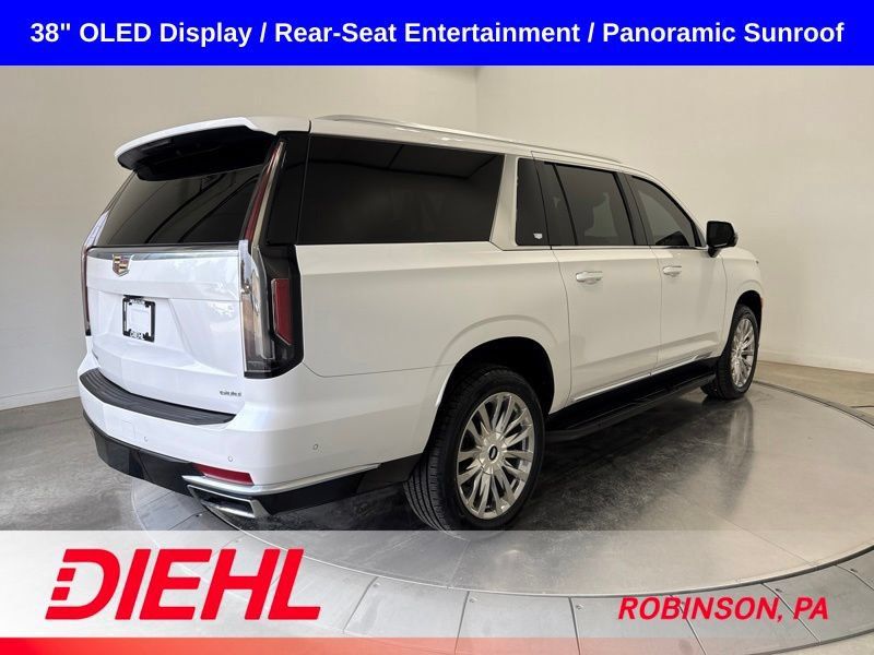 Used 2023 Cadillac Escalade ESV Premium Luxury AWD/4WD image 7