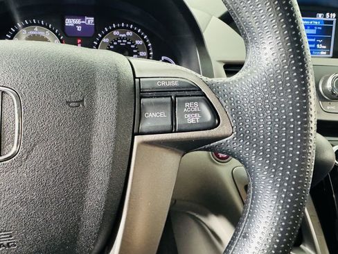 Used 2016 Honda Odyssey SE image 12