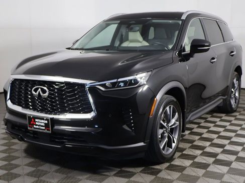 Used 2023 INFINITI QX60 Luxe w/ Performance Audio Package AWD/4WD image 12