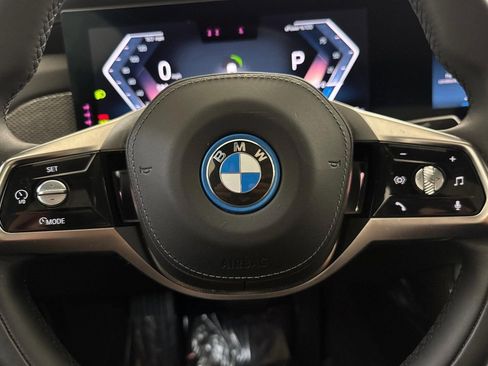 Certified 2023 BMW i7 xDrive60 w/ Executive Package 2 AWD/4WD image 15