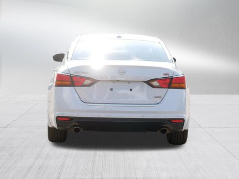 Certified 2023 Nissan Altima 2.5 SR w/ SR Premium Package AWD/4WD image 6