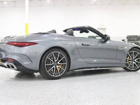 Used 2023 Mercedes-Benz SL 63 AMG 4MATIC image 9