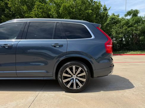 Used 2021 Volvo XC90 T5 Momentum w/ Protection Package Premier FWD image 16