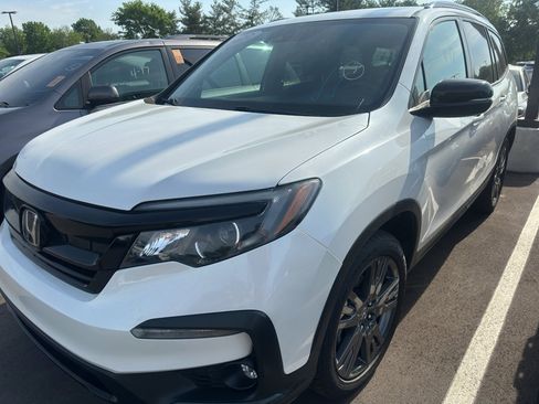 Used 2022 Honda Pilot Sport image 2
