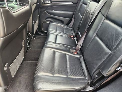 Used 2019 Jeep Grand Cherokee High Altitude RWD image 30