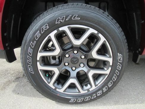 Used 2025 RAM 1500 Laramie w/ Sport Appearance Package AWD/4WD image 8