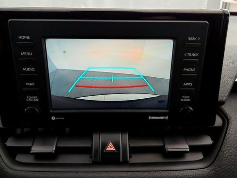 Certified 2022 Toyota RAV4 LE AWD/4WD image 31