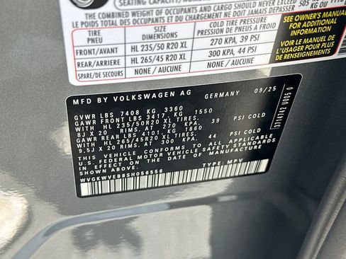 New 2025 Volkswagen ID. Buzz Pro S Plus RWD image 25