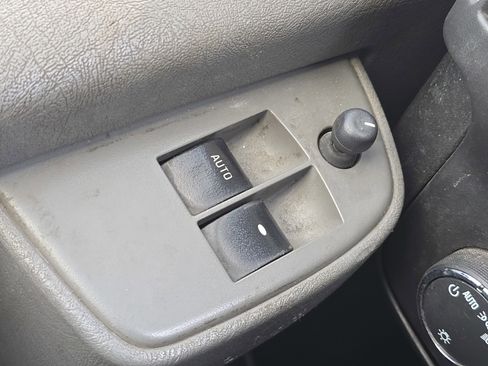 Used 2019 Chevrolet Express 2500 RWD 2500 135 w/ Communications Package image 16