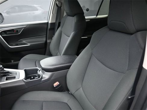 Certified 2025 Toyota RAV4 LE image 19