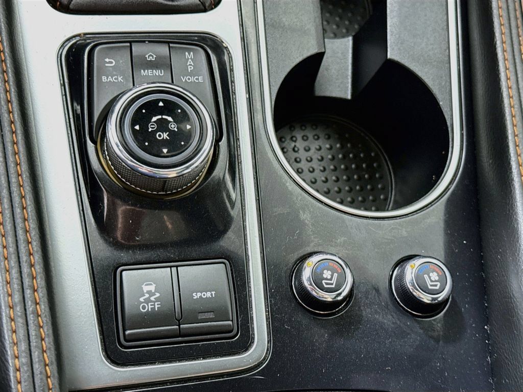 Certified 2022 Nissan Maxima SR w/ Sport Mat Group FWD image 14