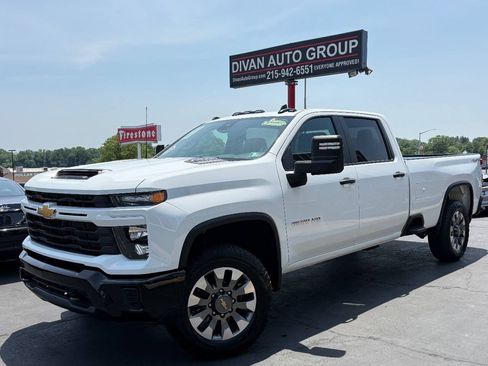 Used 2026 Chevrolet Silverado 2500 Custom w/ Custom Convenience Package AWD/4WD image 2