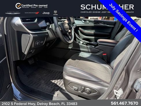 Used 2022 Jeep Grand Cherokee Trailhawk AWD/4WD image 13