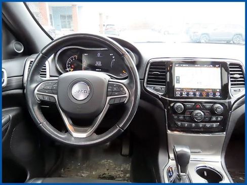 Certified 2021 Jeep Grand Cherokee Laredo X image 11