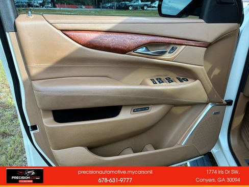 Used 2015 Cadillac Escalade Platinum AWD/4WD image 45