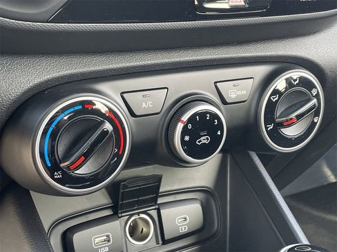 New 2026 Hyundai Venue SE image 26