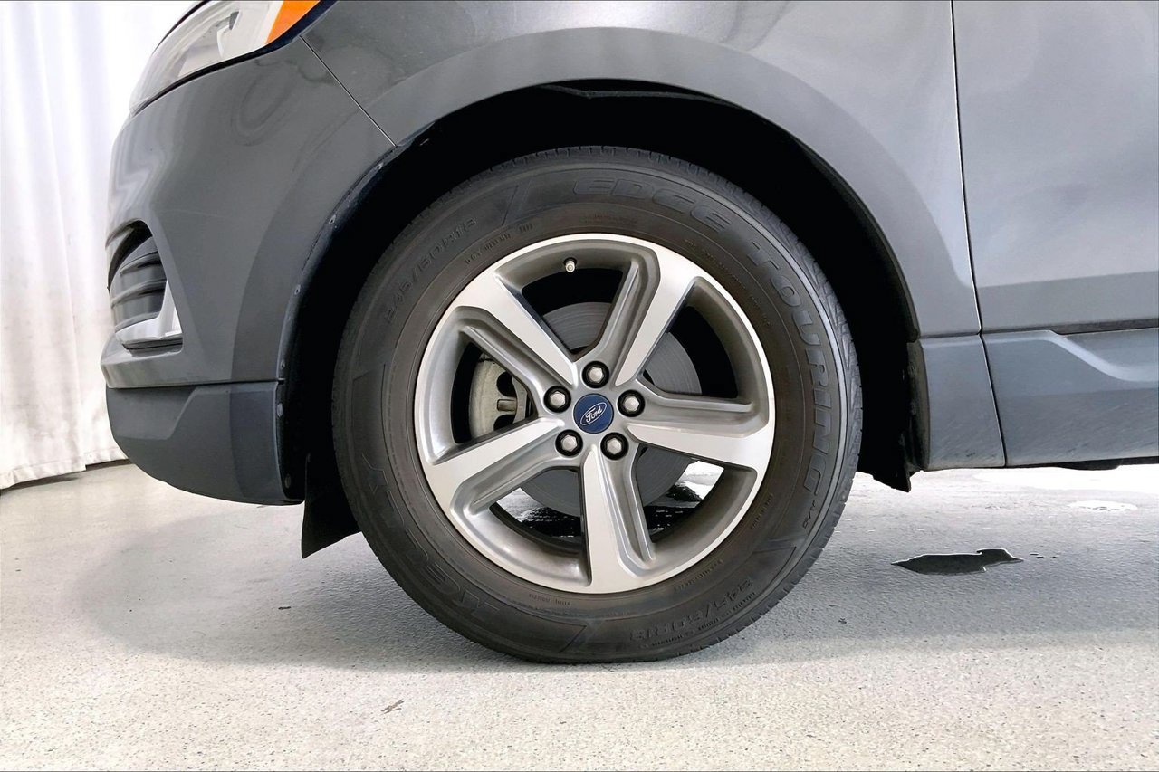 Used 2019 Ford Edge SEL w/ Equipment Group 201A FWD image 6
