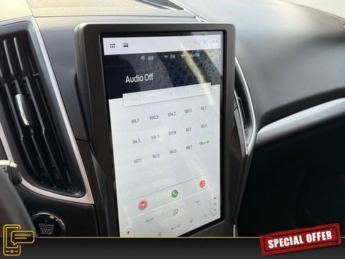 Used 2024 Ford Edge SEL image 19