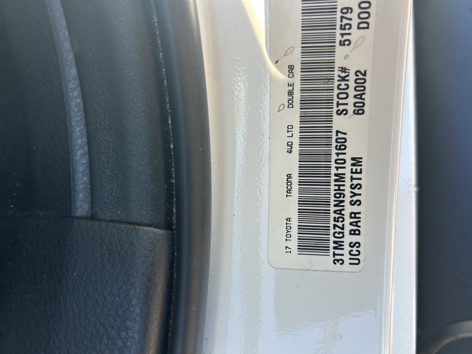 Used 2017 Toyota Tacoma Limited w/ Tow Package AWD/4WD image 19