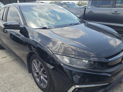Used 2019 Honda Civic EX image 3