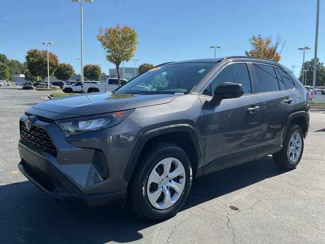 Used 2020 Toyota RAV4 LE FWD image 2