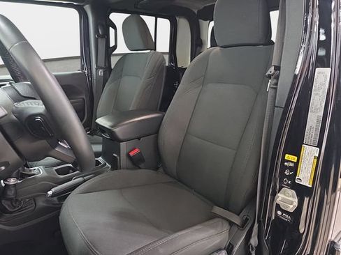 Used 2023 Jeep Gladiator Sport AWD/4WD image 14