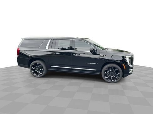 New 2026 GMC Yukon XL Denali w/ Denali Reserve Package AWD/4WD image 9