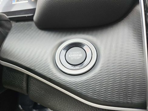 Used 2023 Jeep Grand Cherokee Laredo w/ Luxury Tech Group I image 29