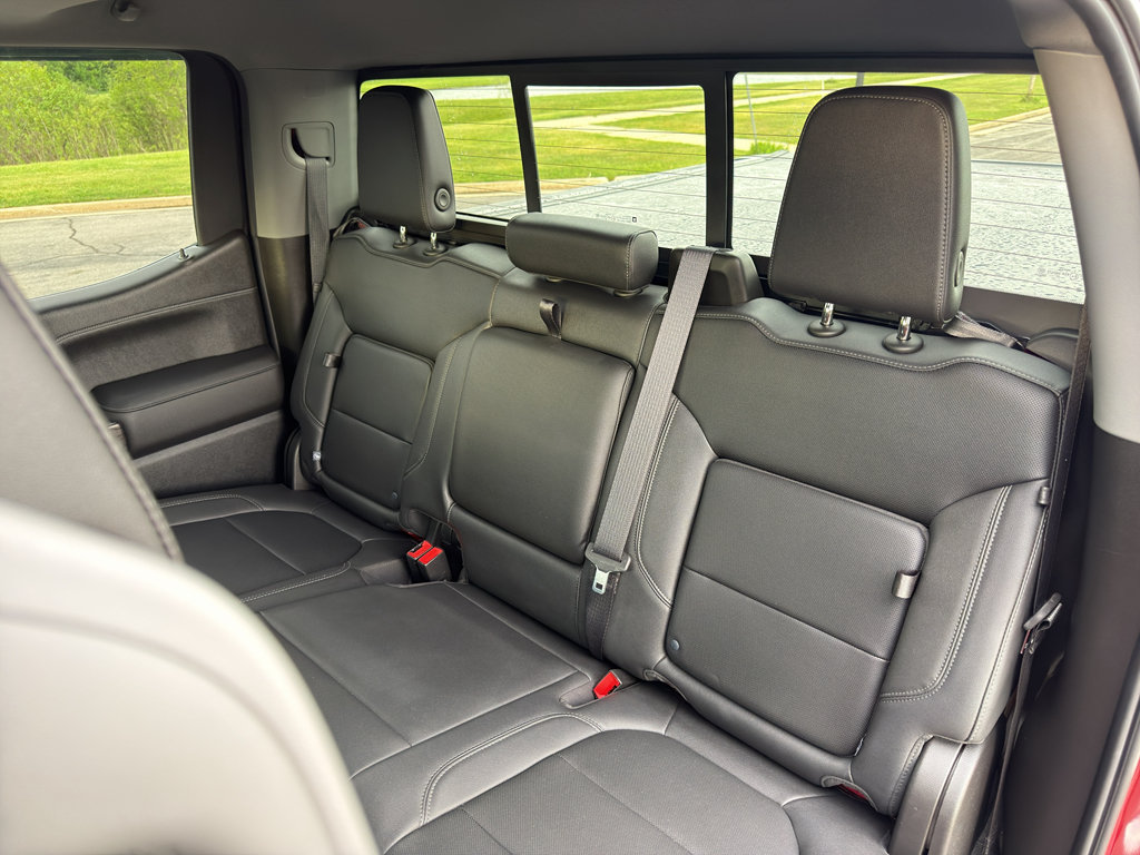 Used 2021 Chevrolet Silverado 1500 LTZ w/ LTZ Premium Package AWD/4WD image 40